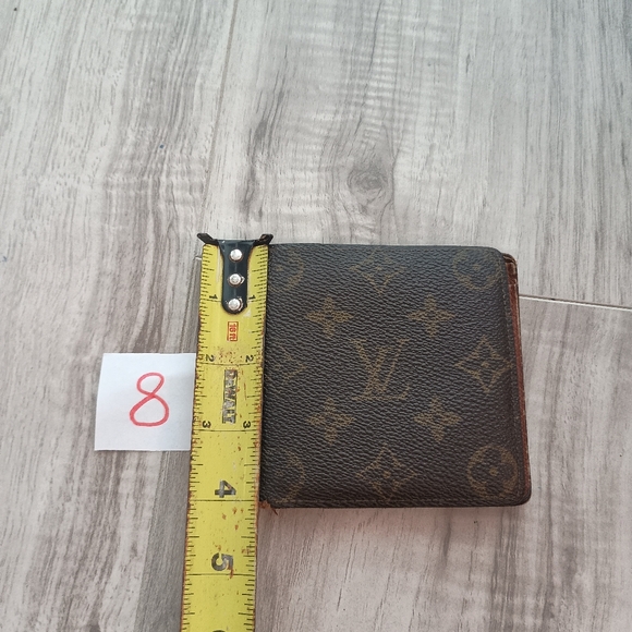 Louis Vuitton's Marco Bifold wallet Monogram - Picture 12 of 12